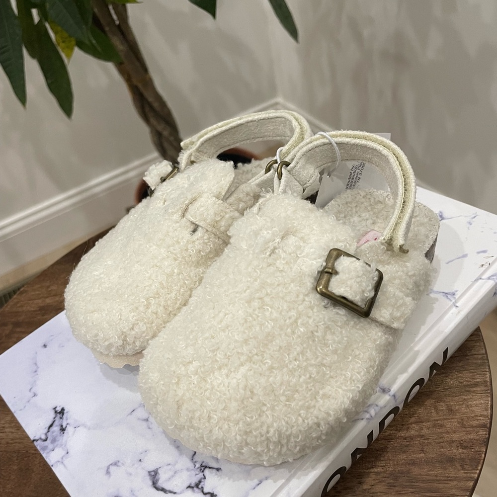 Sherpa clogs